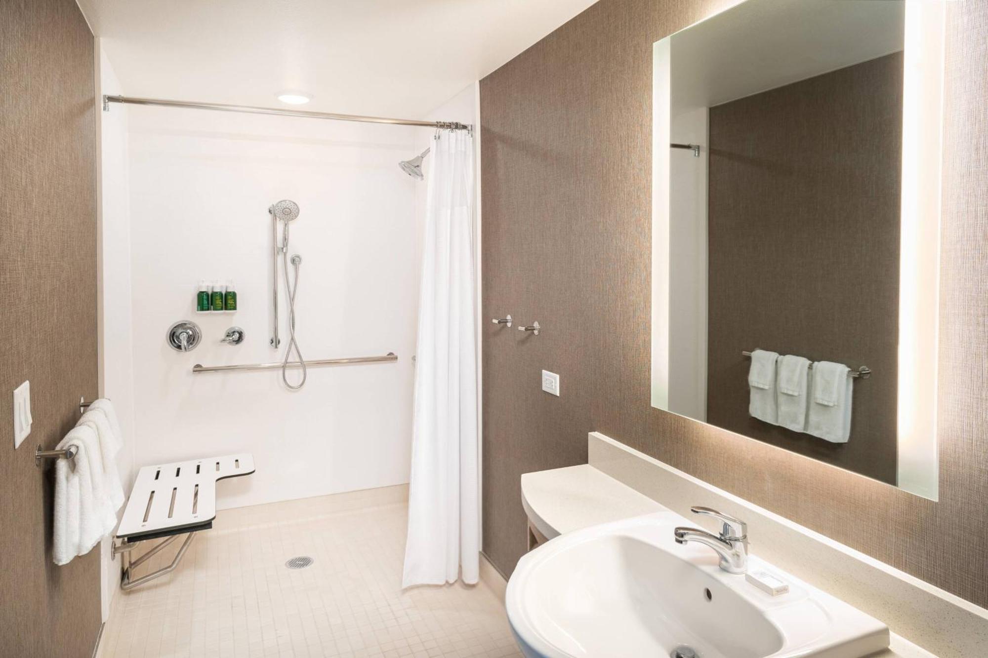 Springhill By Marriott Irvine Forest Lake Forest